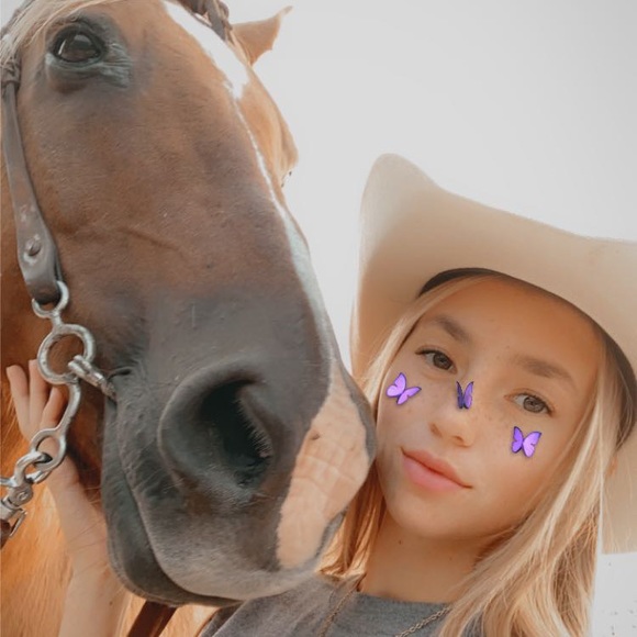 Meet your Posher, Raylee - Picture 1 of 1